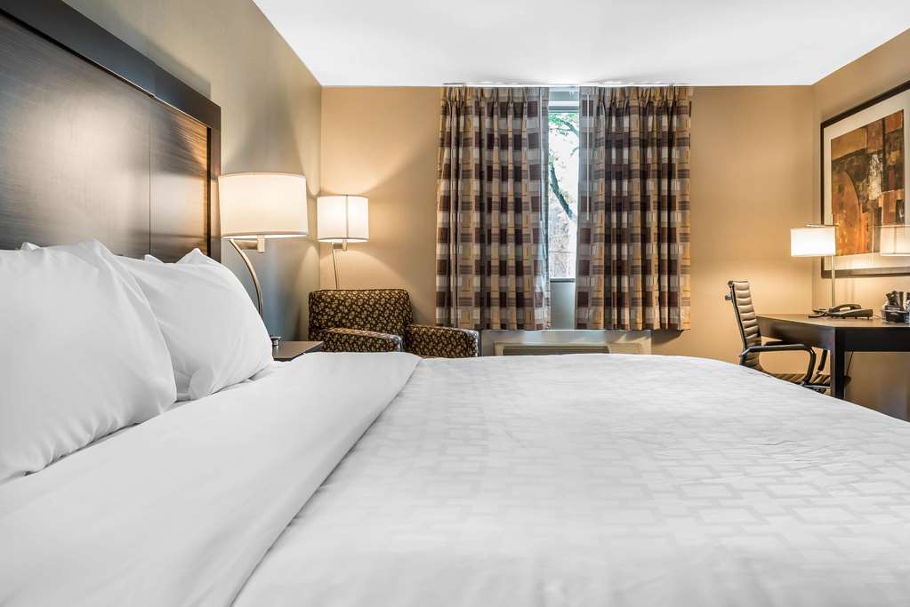 Clarion Inn Belle Vernon - photo 18