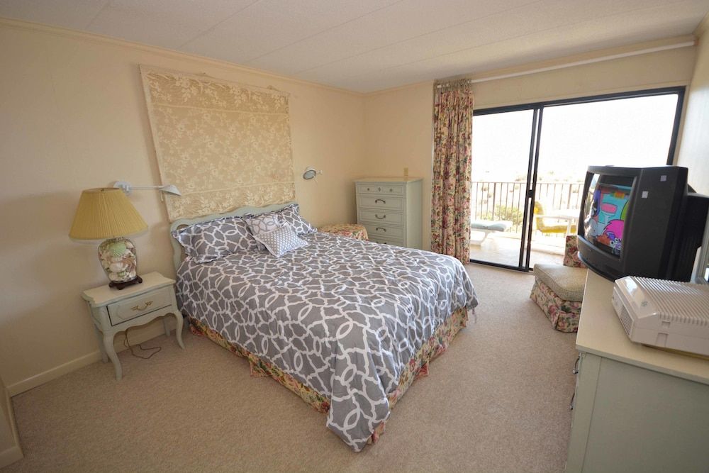 Covington Towers 103 2 Br Condo in Ocean City, United States