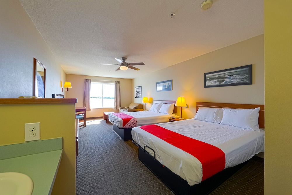 Siletz Bay Beachfront Hotel by OYO Lincoln City - photo 18