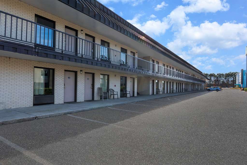 Days Inn by Wyndham Florence I 95 North - photo 2