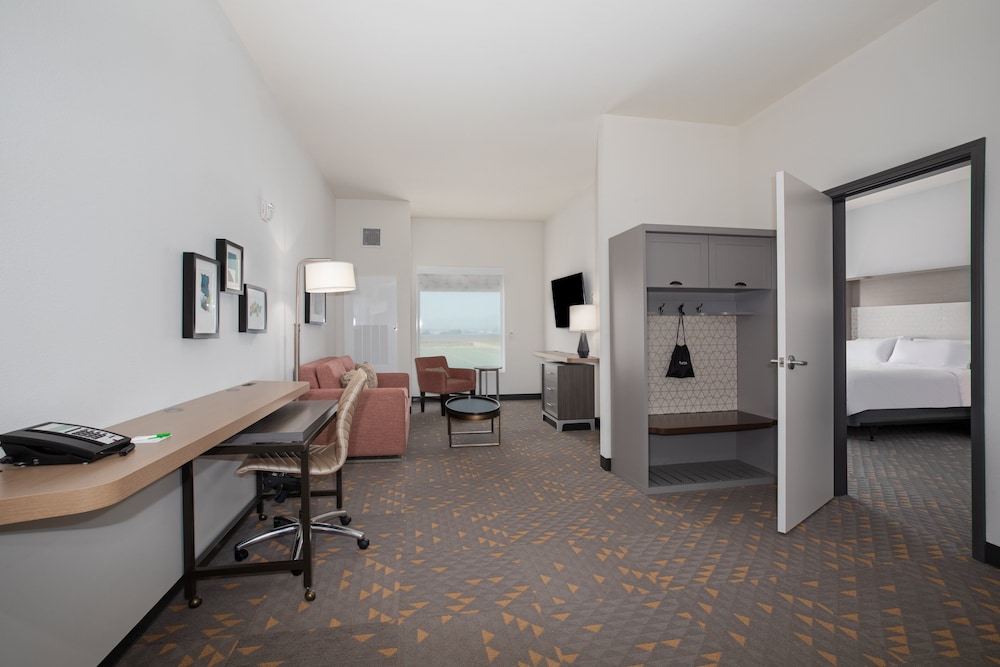 Holiday Inn Glendale Stadium & Ent Dist by IHG - photo 13