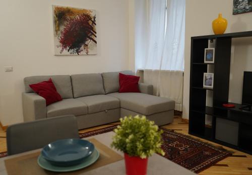 Art Home Apartment Navigli — 4-Star Luxury Hotel in Milan, Italy