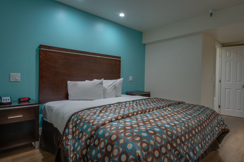 Vagabond Inn Executive Bakersfield Downtowner - photo 8