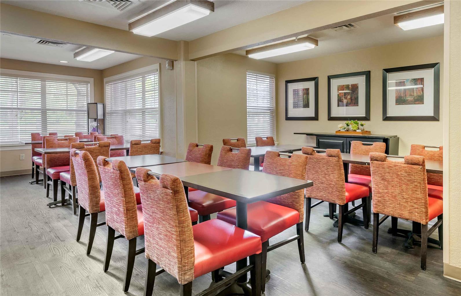 Extended Stay America Suites Jacksonville Deerwood Park - photo 8