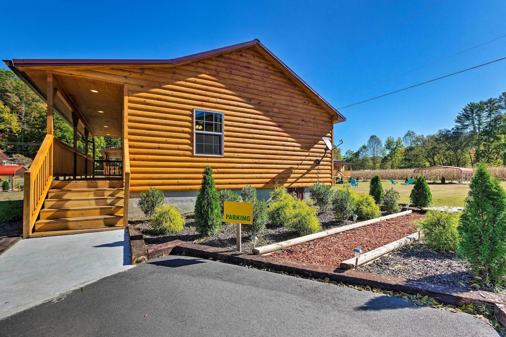 5 Mi To Dtwn Bryson City Cabin with Resort Perks - photo 19