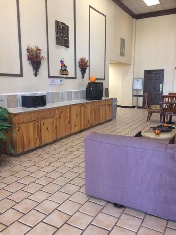 Rest Inn Extended Stay I 40 Airport Wedding & Event Center - photo 20