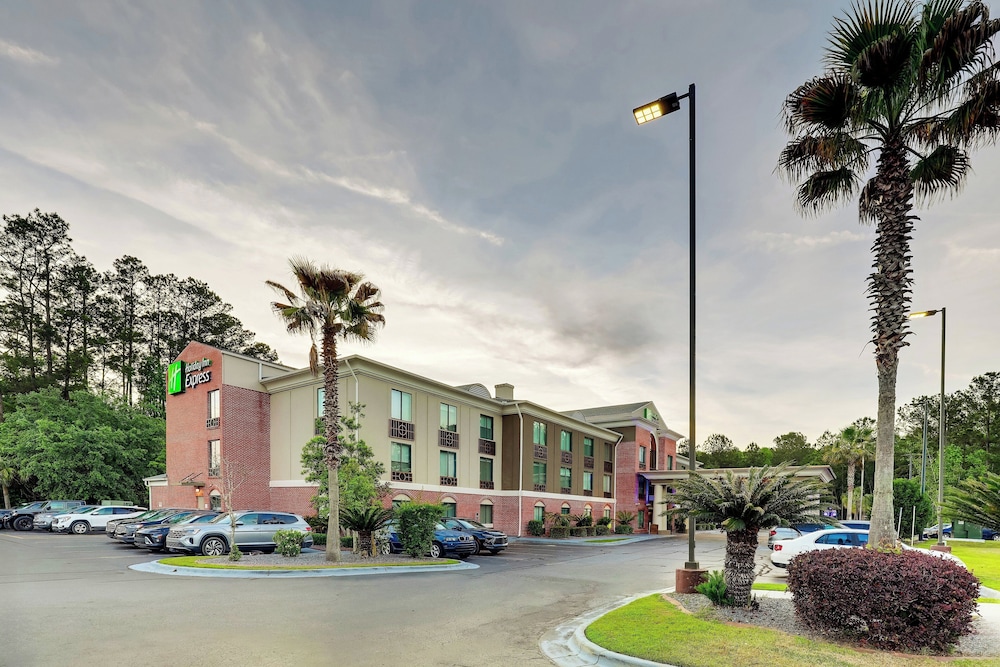 Holiday Inn Express Hotel & Suites Hinesville East Fort Stewart - photo 171