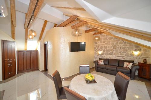 Palazzo Max and Alex Apartments — 4-Star Luxury Hotel in Kotor, Montenegro