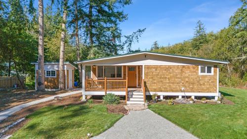 Relajate y recargate de buena vibra en nuestras cabanas de Camano Island — 4-Star Luxury Hotel in Camano, United States