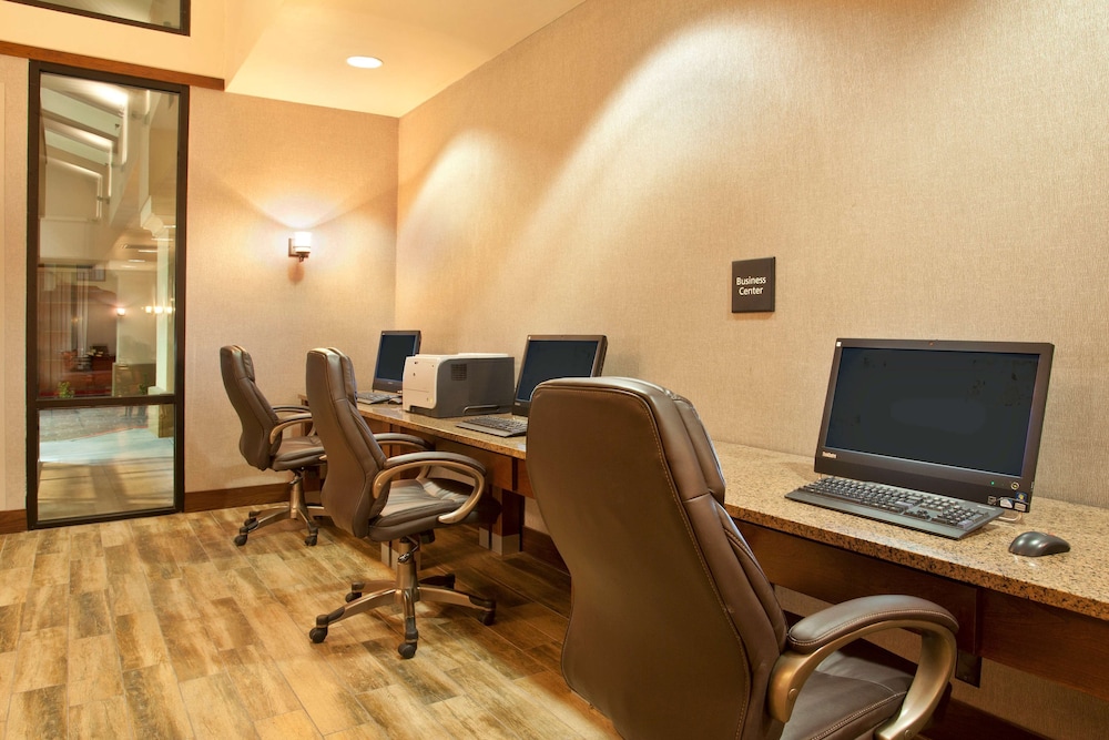 Hampton Inn & Suites El Paso Airport - photo 64