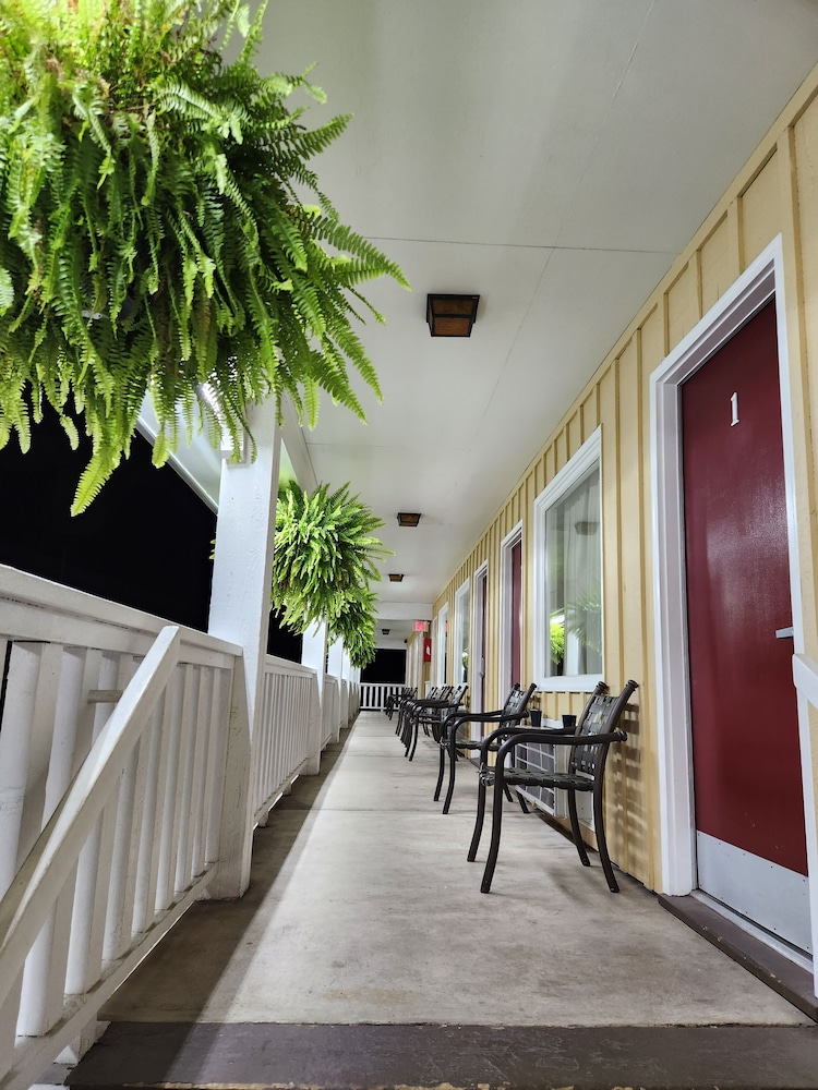 Homestead Motel - photo 55