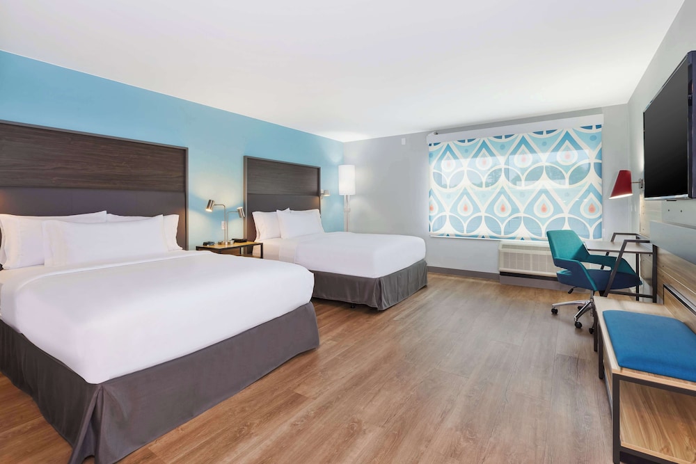 Tru By Hilton Comstock Park Grand Rapids - photo 9