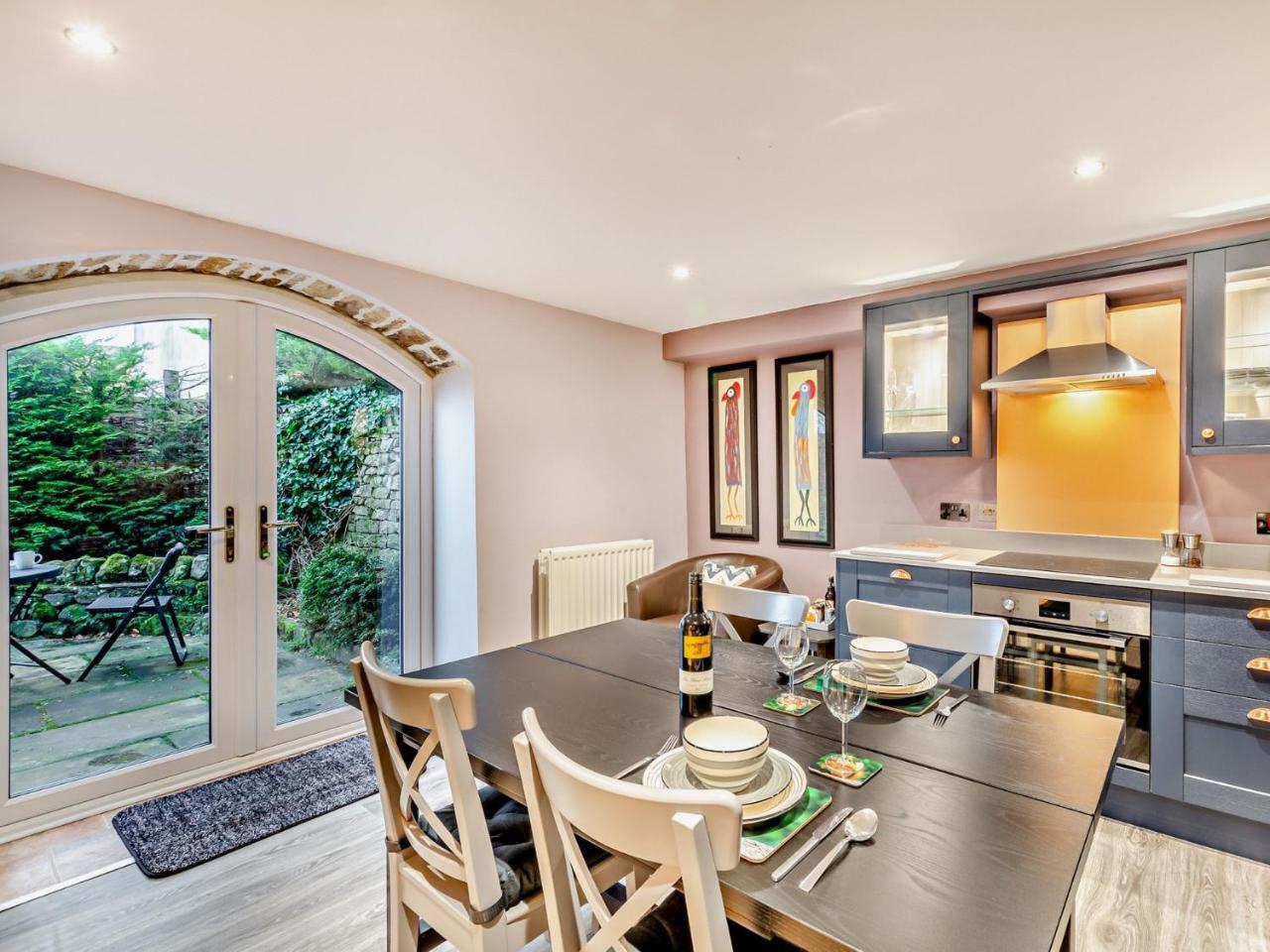 1 Bed in Hawes 94120