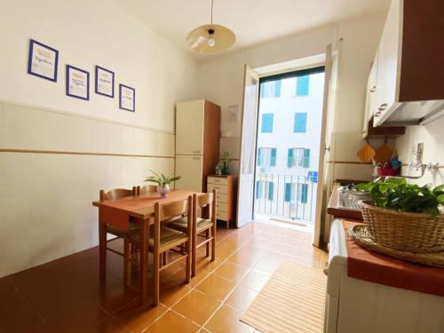 Appartamento Tipico Romano Rione Xxii Apartment — 4-Star Luxury Hotel in Rome, Italy