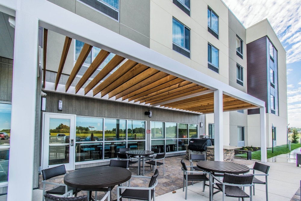 Towneplace Suites by Marriott Evansville Newburgh - photo 32