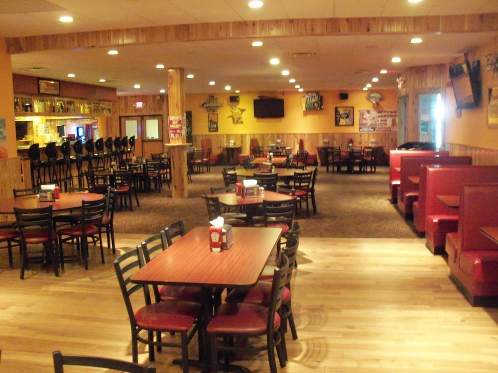 Norwood Inn and Suites Worthington - photo 23