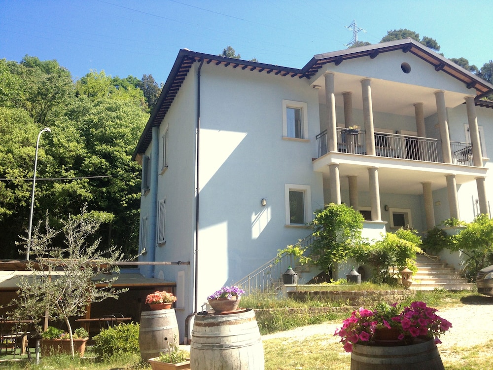 Oasi La Cascata - carbon neutral hotel in Terni