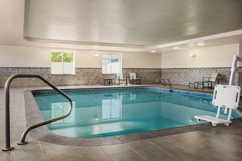Holiday Inn Express & Suites Colorado Springs Central by IHG - photo 43