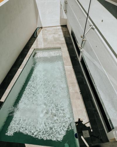 Casa Calec 2BR Apartment with Pool & Terrace — 4-Star Luxury Hotel in Manzanillo, Mexico