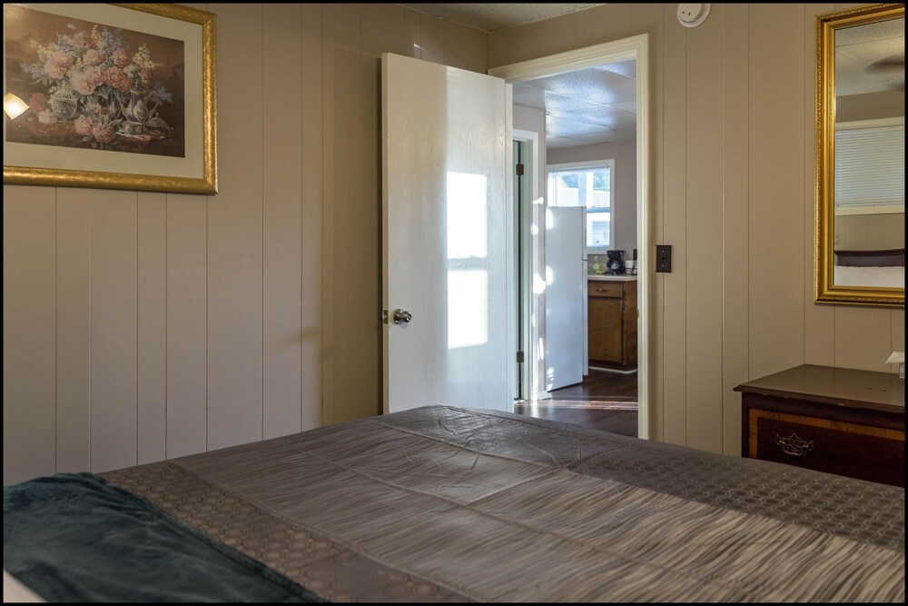 Marina Inn & Event Center - photo 12