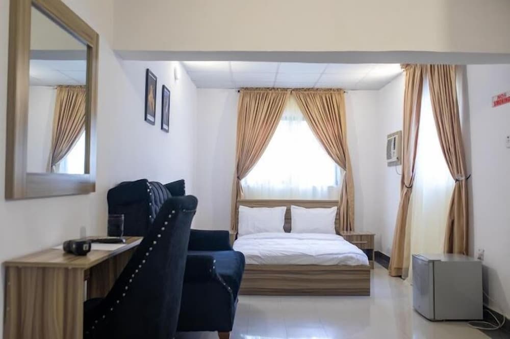 Paint House Hotel Classic — Abuja — photo 4