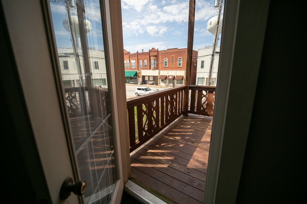 Nauvoo Temple House Hotel - photo 49