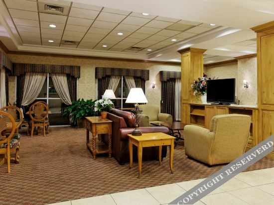 Express & Suites Huntsville University Drive - photo 5
