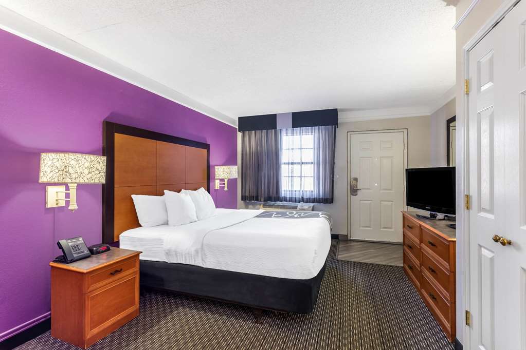 La Quinta Inn by Wyndham Odessa - photo 40