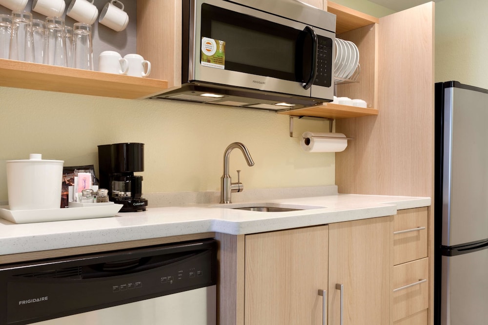 Home2 Suites by Hilton Gillette - photo 11