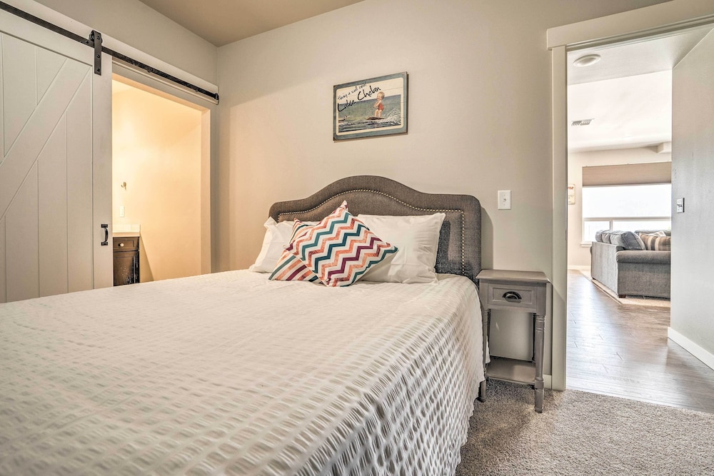 Lake Chelan Resort Condo Pool and Hot Tub Access - photo 6