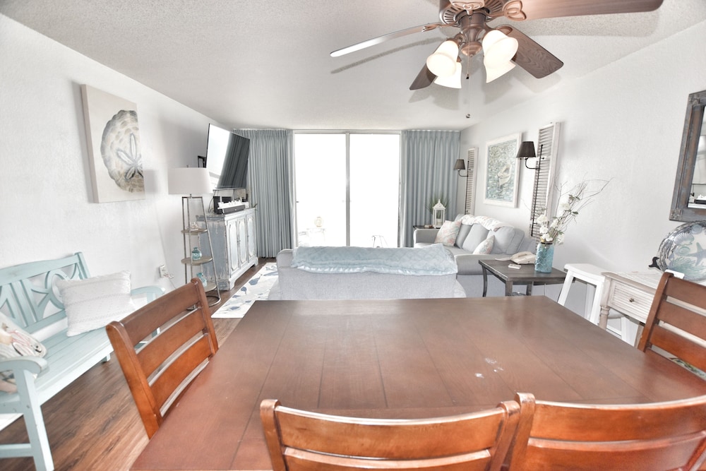 0602 Waters Edge Resort Studio Bedroom Condo by RedAwning - photo 30