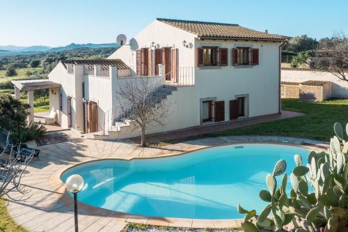 Villa Calyra by Klodge — 4-Star Luxury Hotel in Olbia, Italy