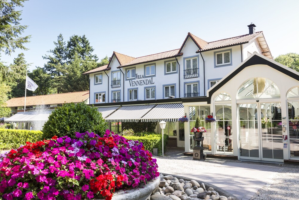 Landgoedhotel Villa Vennendal — 4-Star Luxury Hotel in Nunspeet, Netherlands