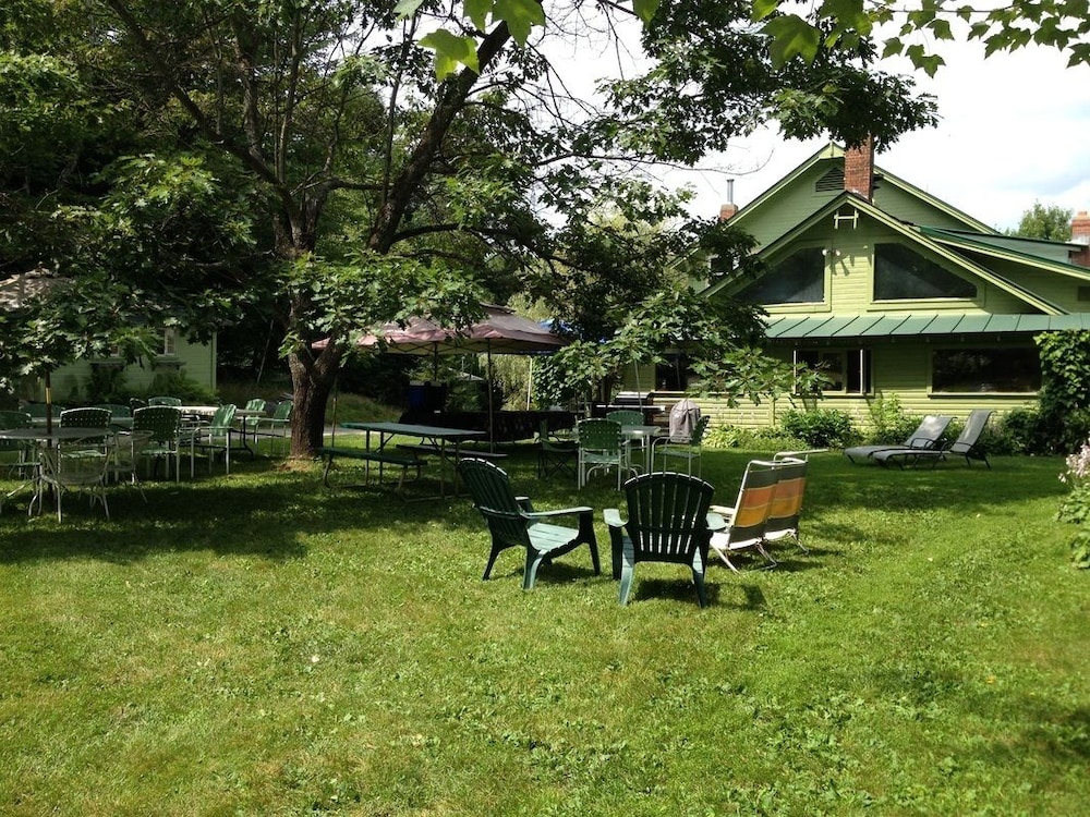 The Woods Lodge 6042633 — Northfield