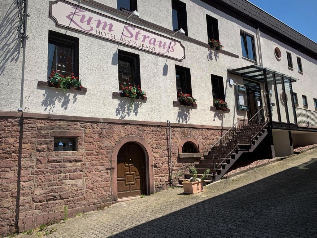 Hotel Zum Strauvu — Ettlingen