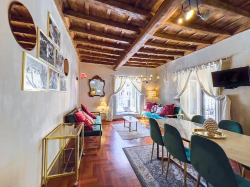 Campo de Fiori Private Palazzo 3BR IREX Apartment — 4-Star Luxury Hotel in Rome, Italy