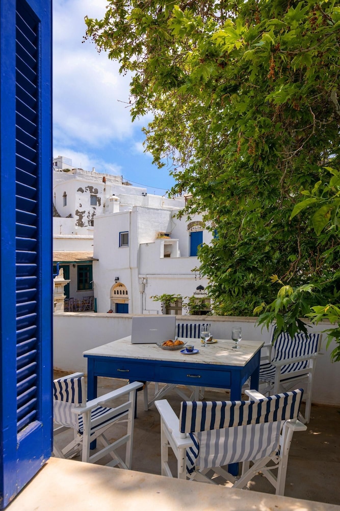 Platanos Cycladic house — 4-Star Luxury Hotel in Panormos, Greece