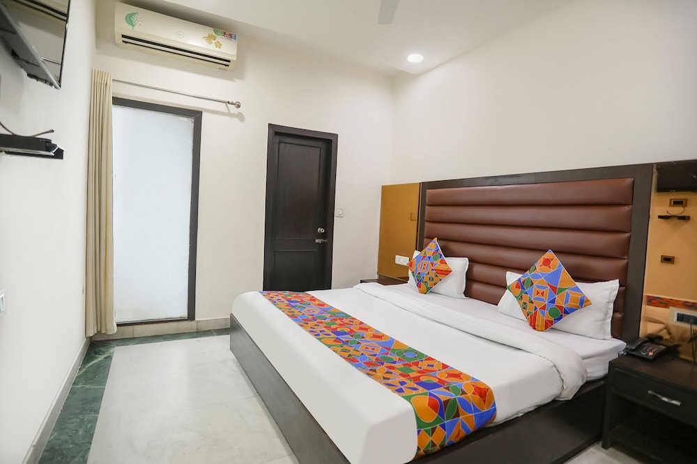 Fabexpress The Residency - last minute hotel in Noida