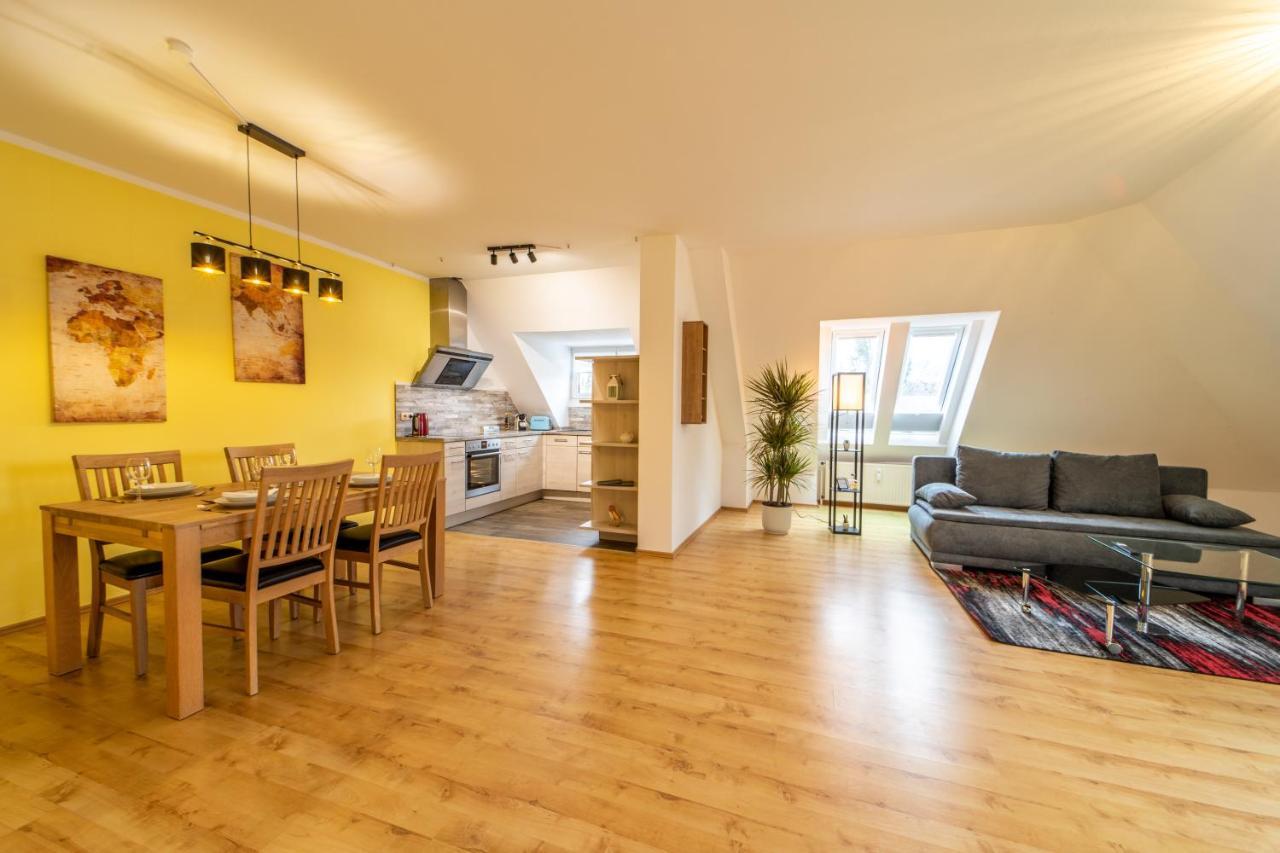Moderne Dachgeschosswohnung Parkplatz Waschmaschine — Coburg — photo 3