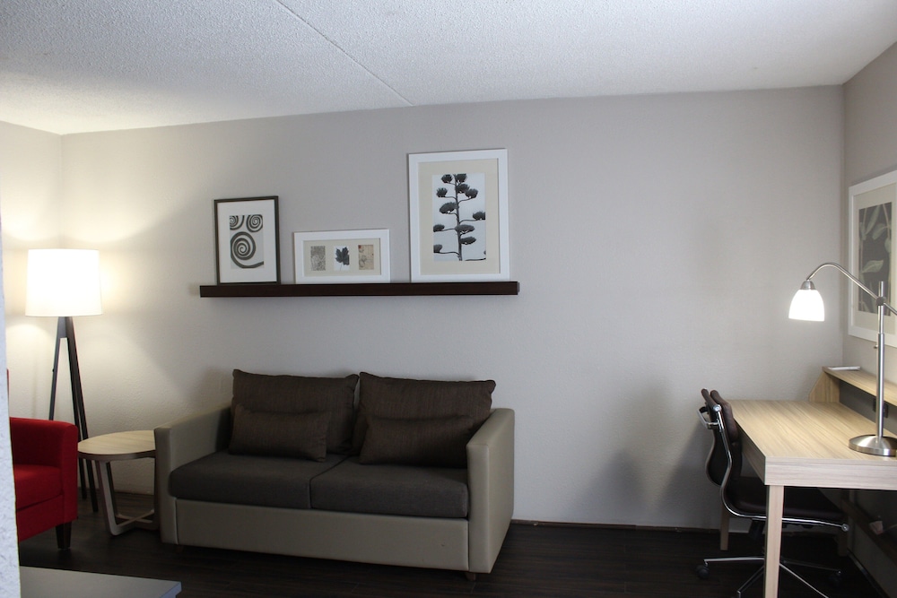 Country Inn & Suites By Radisson Dunbar Charleston - photo 24