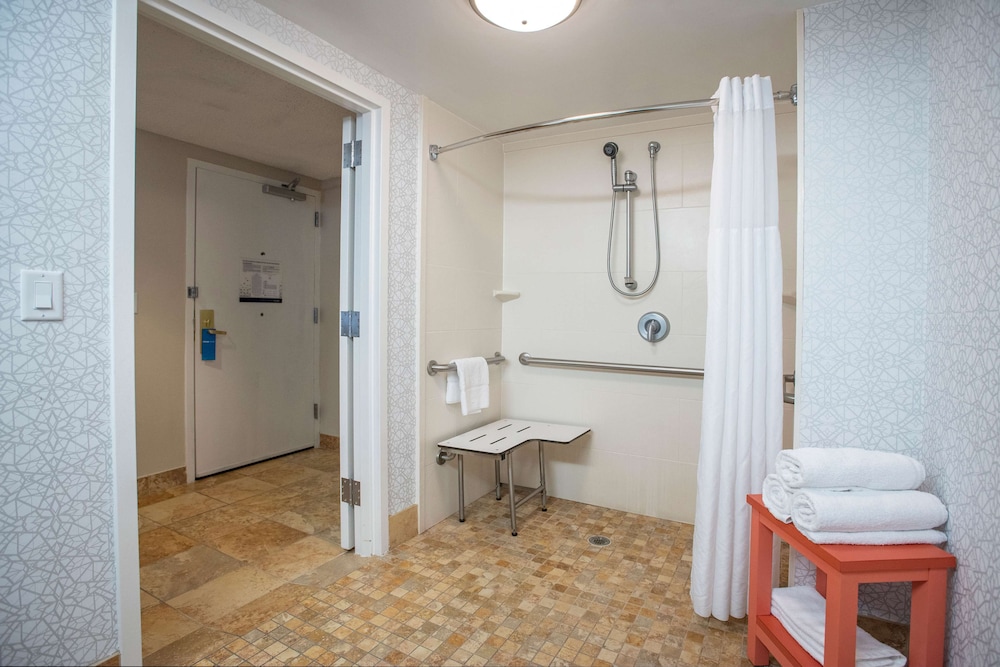 Hampton Inn Pensacola Airport - photo 51
