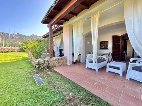 Golden Luxe Estate A Portocervo Private Parking — Porto Cervo