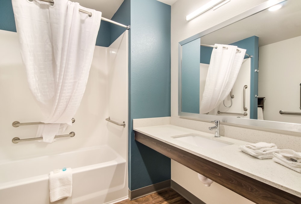 WoodSpring Suites Thornton North Denver - photo 22