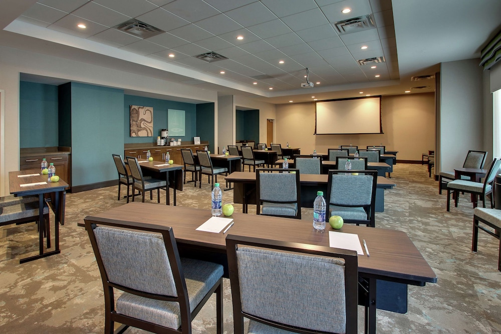 Hampton Inn & Suites Southport - photo 48