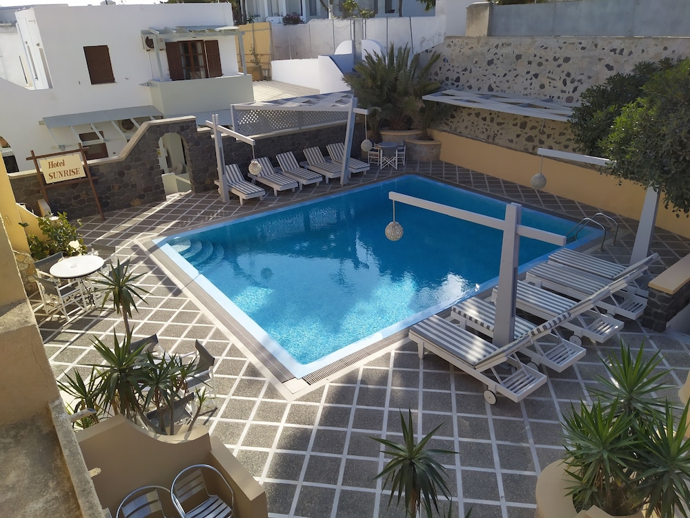 Hotel Sunrise — hotel in Fira