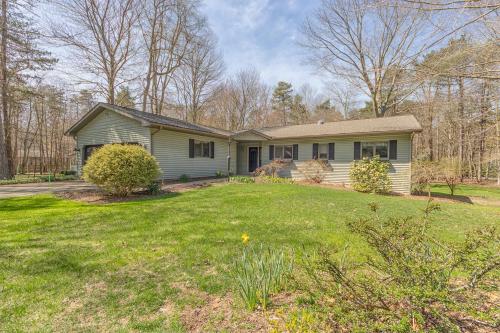 Pure Hygge 1 block off Lake Tranquil & Pet Friendly in Fennville, United States