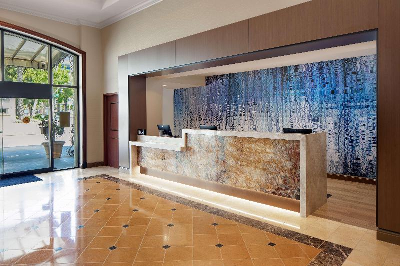 Hotel Zessa Orange County Airport a DoubleTree by Hilton - photo 21