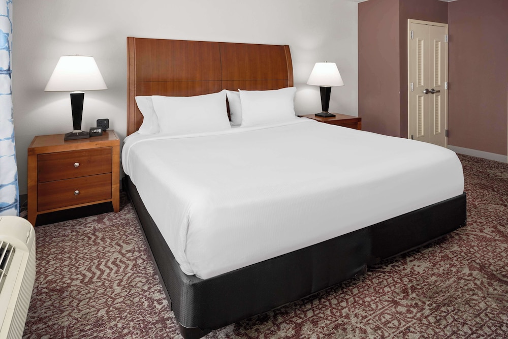 Hilton Garden Inn Milford - photo 8
