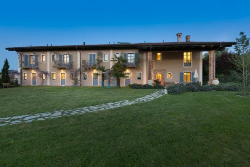 Cascina Arcangelo Raffaele - last minute hotel in Verduno