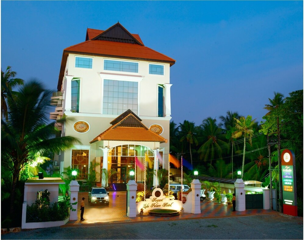 Regant Lake Village in Kollam, India